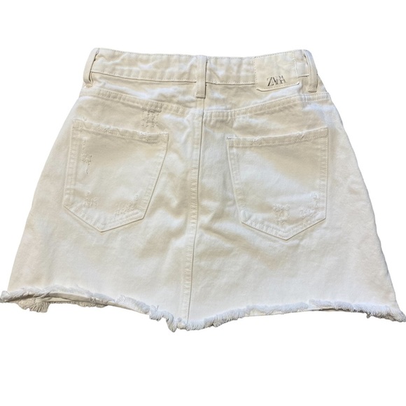 ZARA White Denim Mini Skirt - Picture 4 of 9